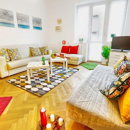 Big&Bright- Golden Apartments- Old Town クラクフ エクステリア 写真
