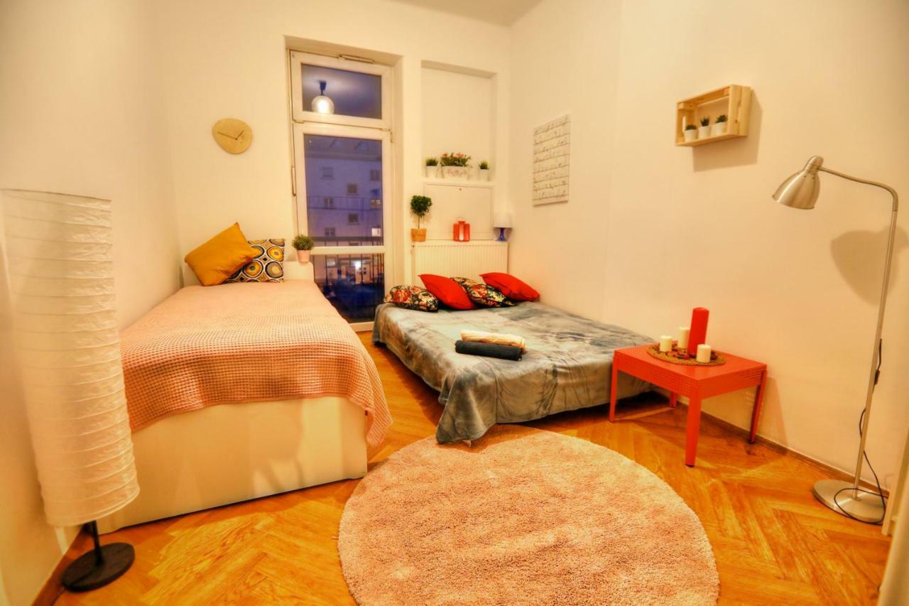 Big&Bright- Golden Apartments- Old Town クラクフ エクステリア 写真